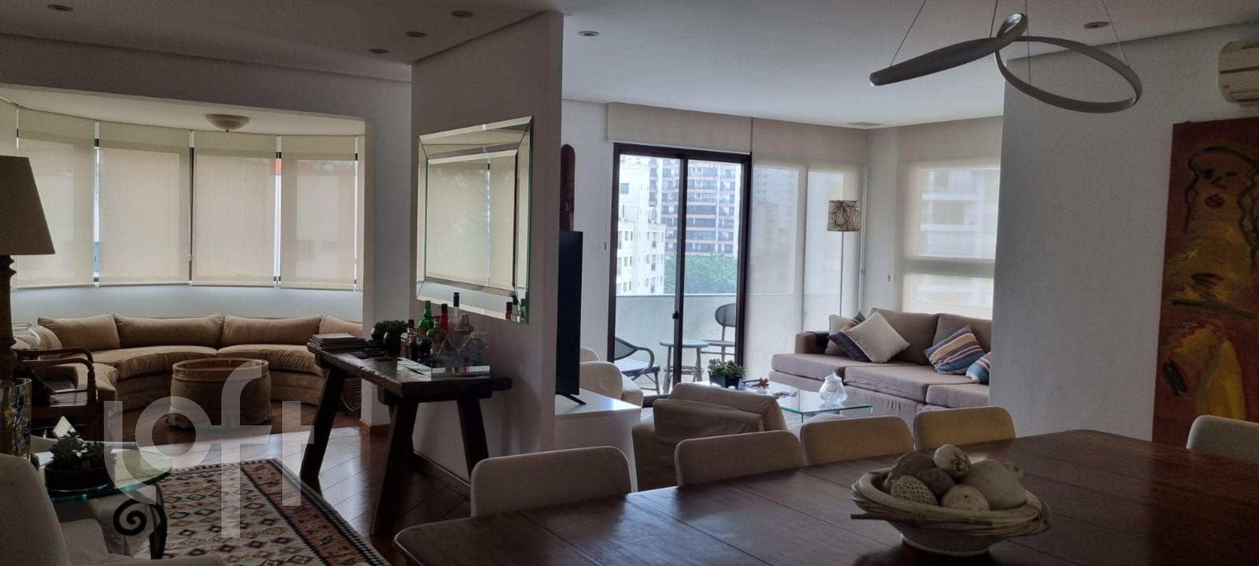 Apartamento à venda com 3 quartos, 212m² - Foto 2