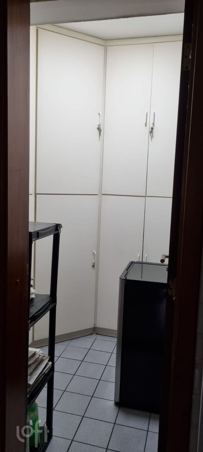 Apartamento à venda com 3 quartos, 212m² - Foto 17