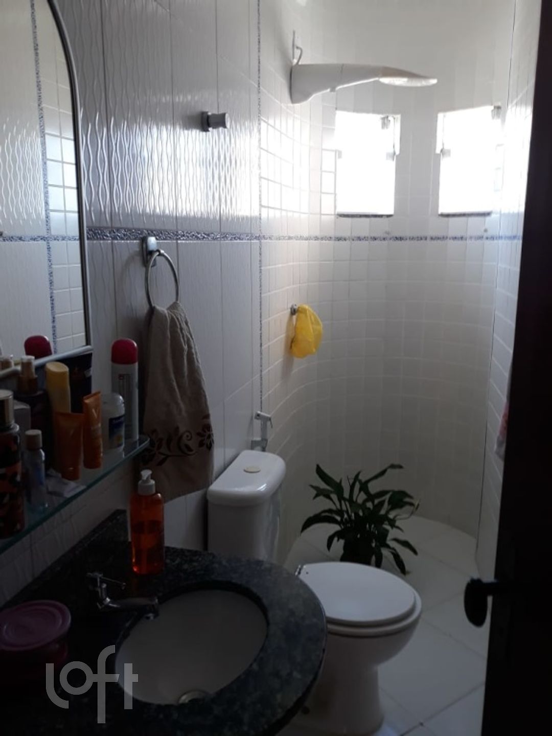 Casa de Condomínio à venda com 3 quartos, 198m² - Foto 4