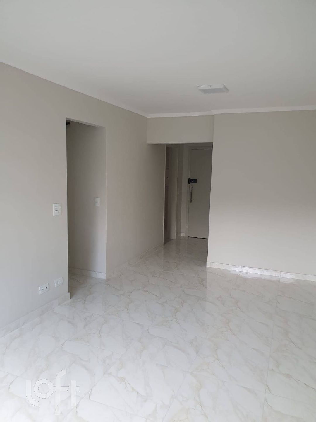 Apartamento à venda com 3 quartos, 70m² - Foto 2