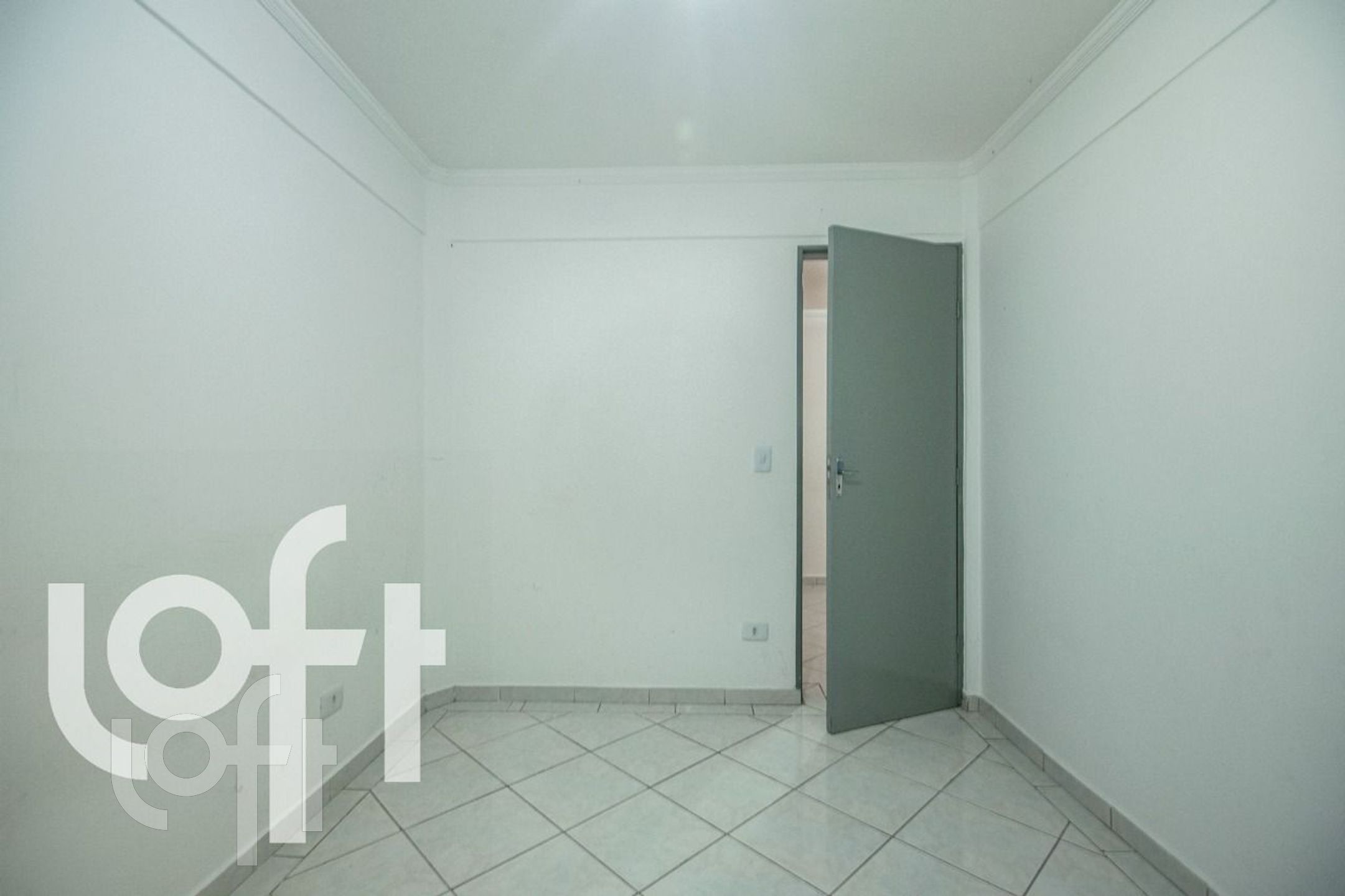 Apartamento à venda com 2 quartos, 44m² - Foto 17
