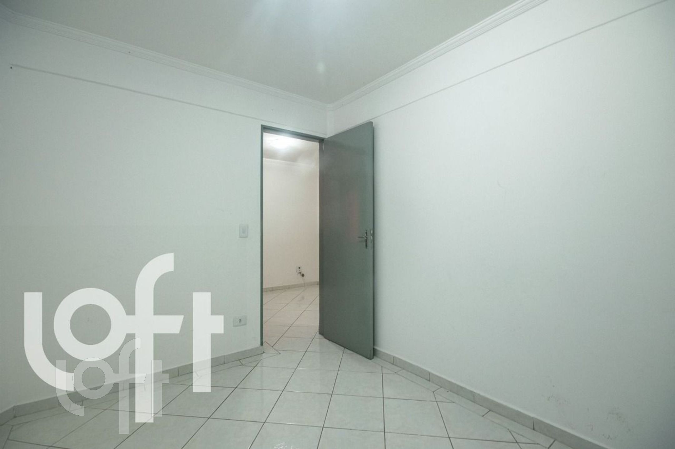 Apartamento à venda com 2 quartos, 44m² - Foto 18