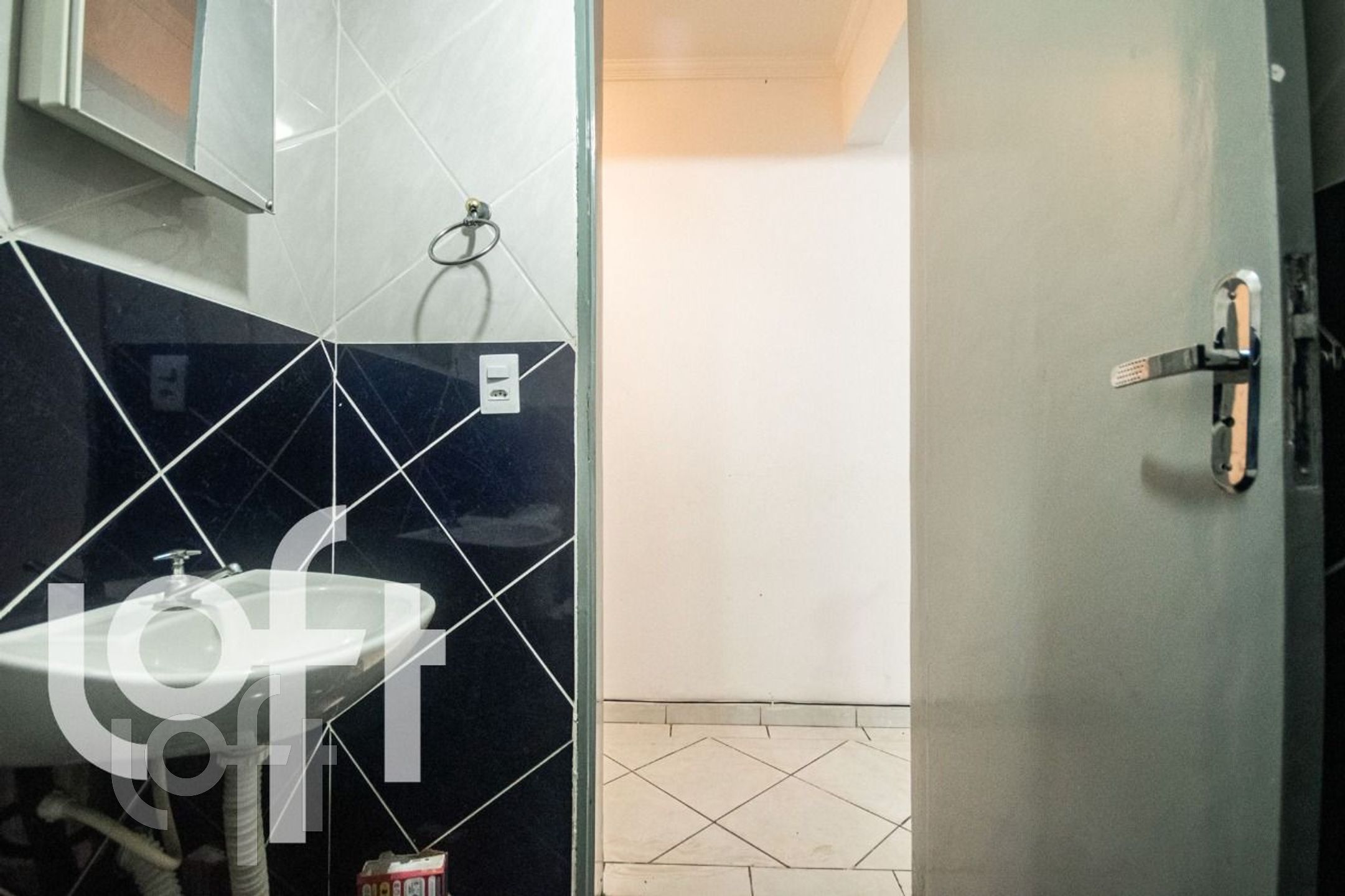 Apartamento à venda com 2 quartos, 44m² - Foto 23