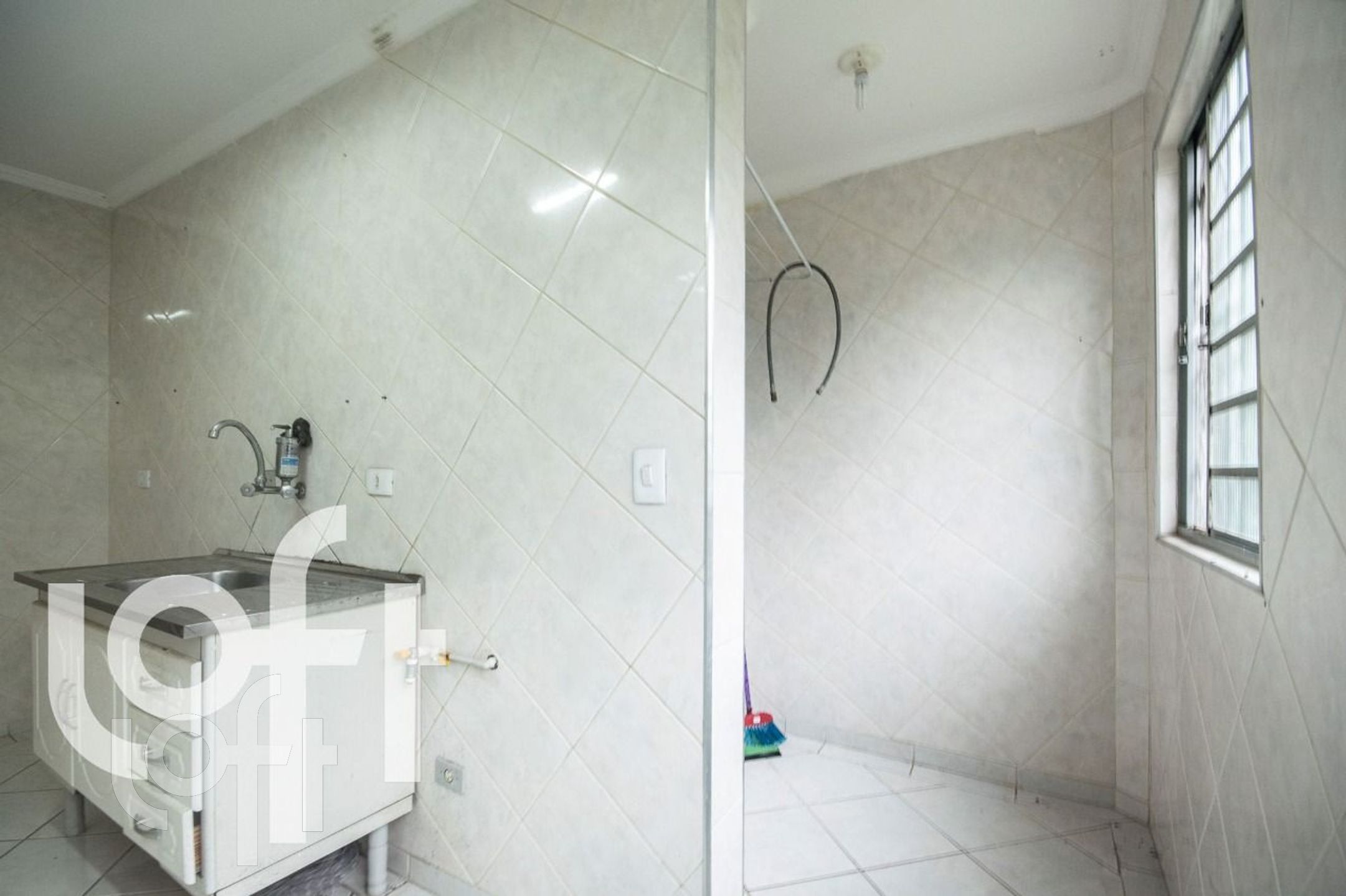 Apartamento à venda com 2 quartos, 44m² - Foto 11