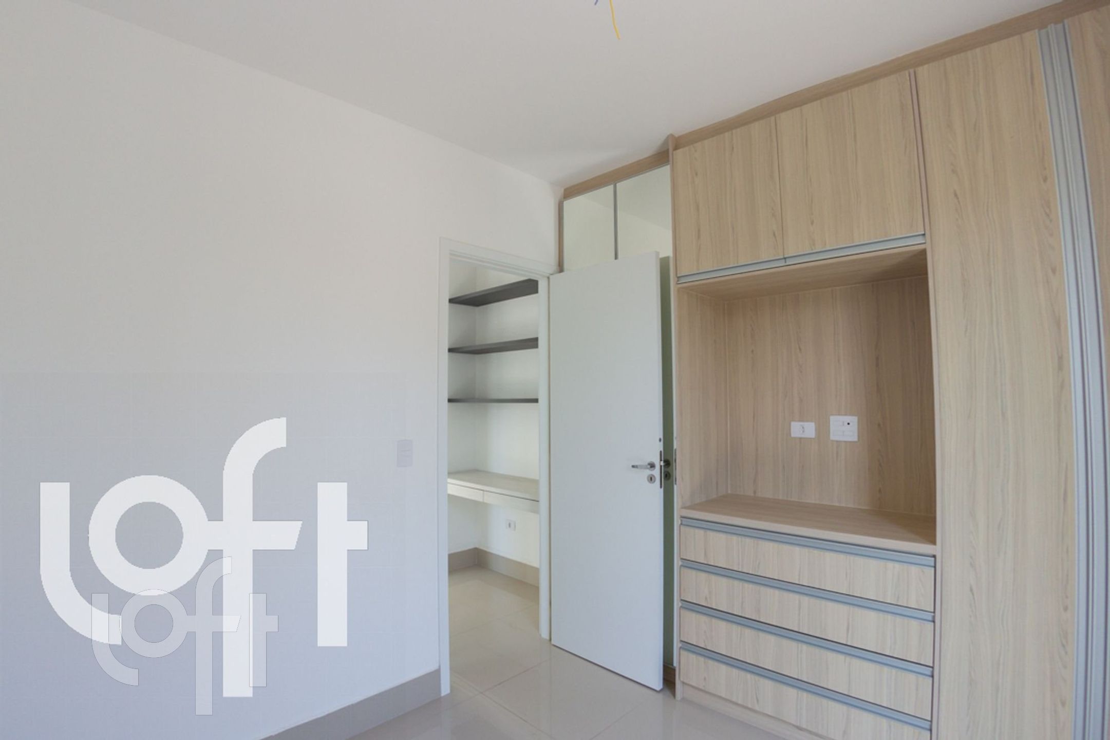 Apartamento à venda com 1 quarto, 40m² - Foto 3