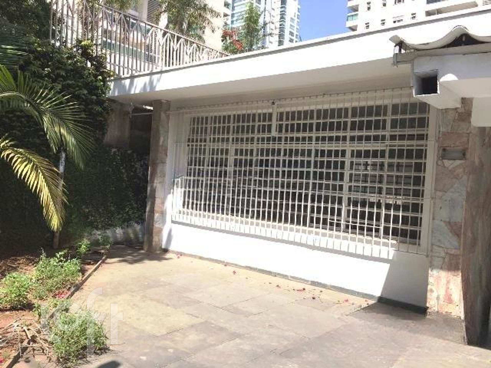 Casa à venda com 3 quartos, 290m² - Foto 2