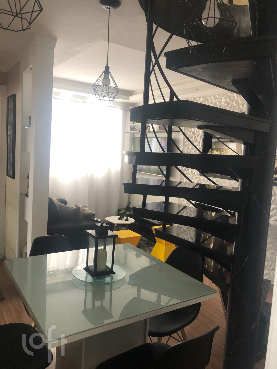 Apartamento à venda com 3 quartos, 115m² - Foto 1