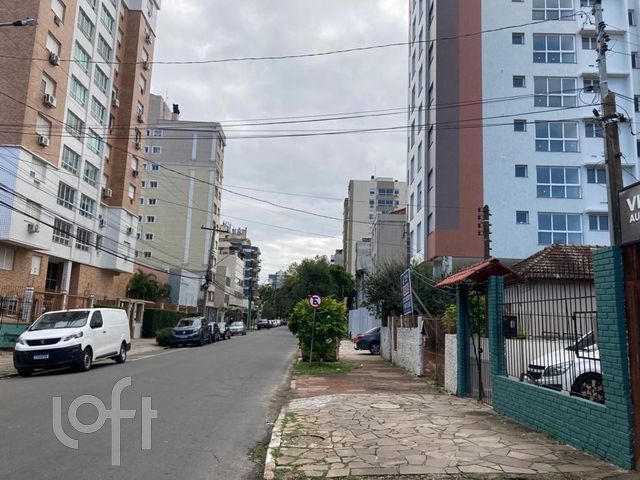 Casa com 241m², 3 dormitórios, 2 vagas, Cristo Redentor em Porto Alegre