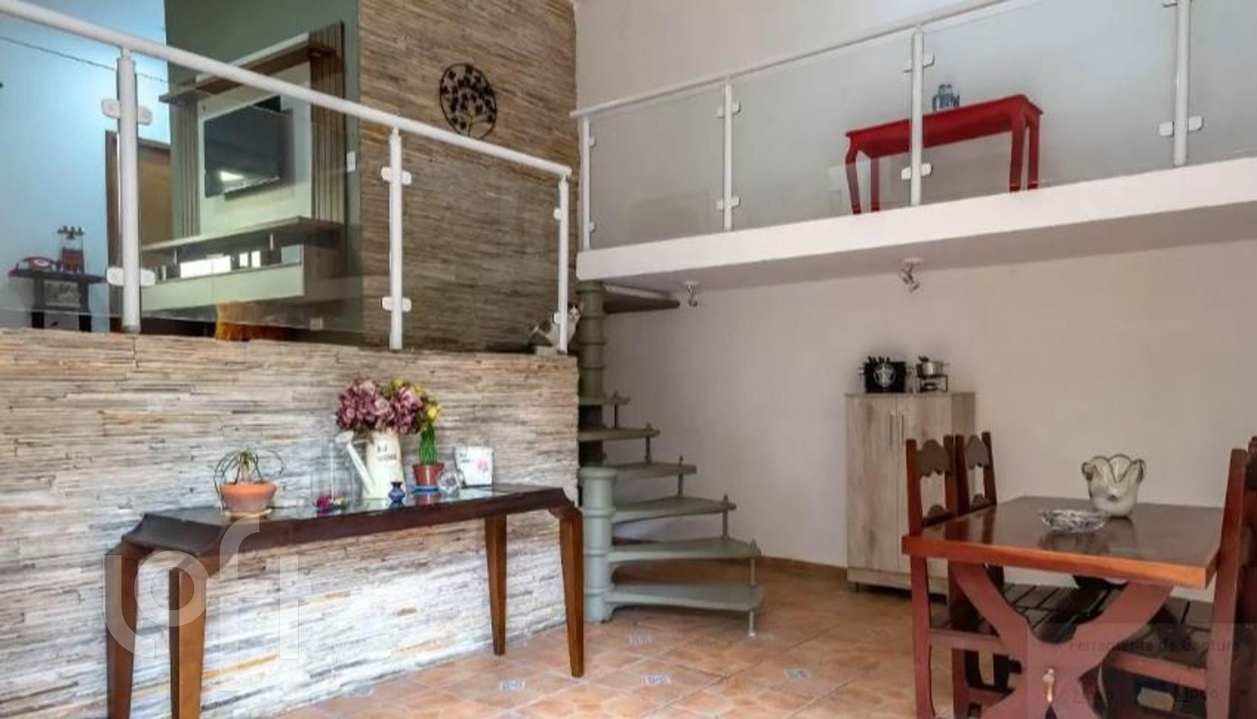 Casa à venda com 3 quartos, 230m² - Foto 1