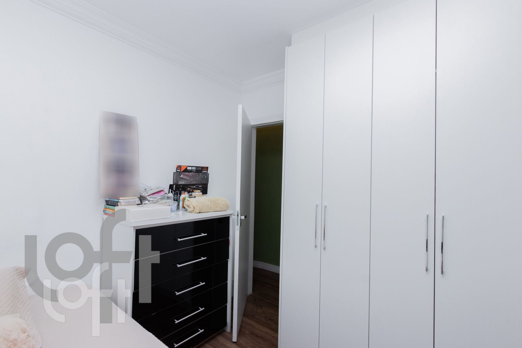 Apartamento à venda com 3 quartos, 140m² - Foto 2