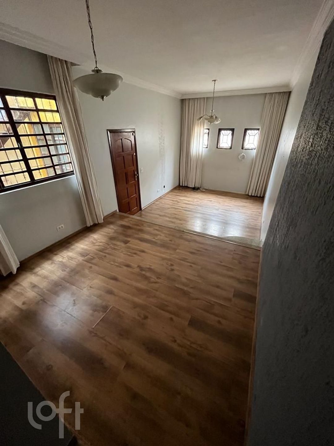 Casa à venda com 3 quartos, 172m² - Foto 1