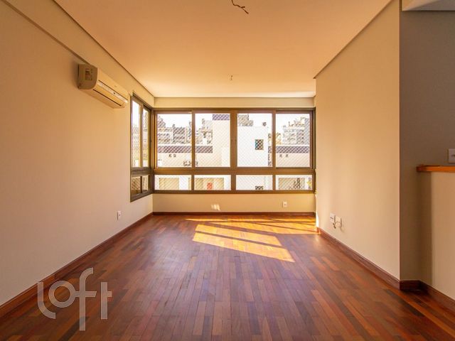Apartamento com 50m², 1 dormitório, 1 suíte, 1 vaga, Rio Branco em Porto Alegre
