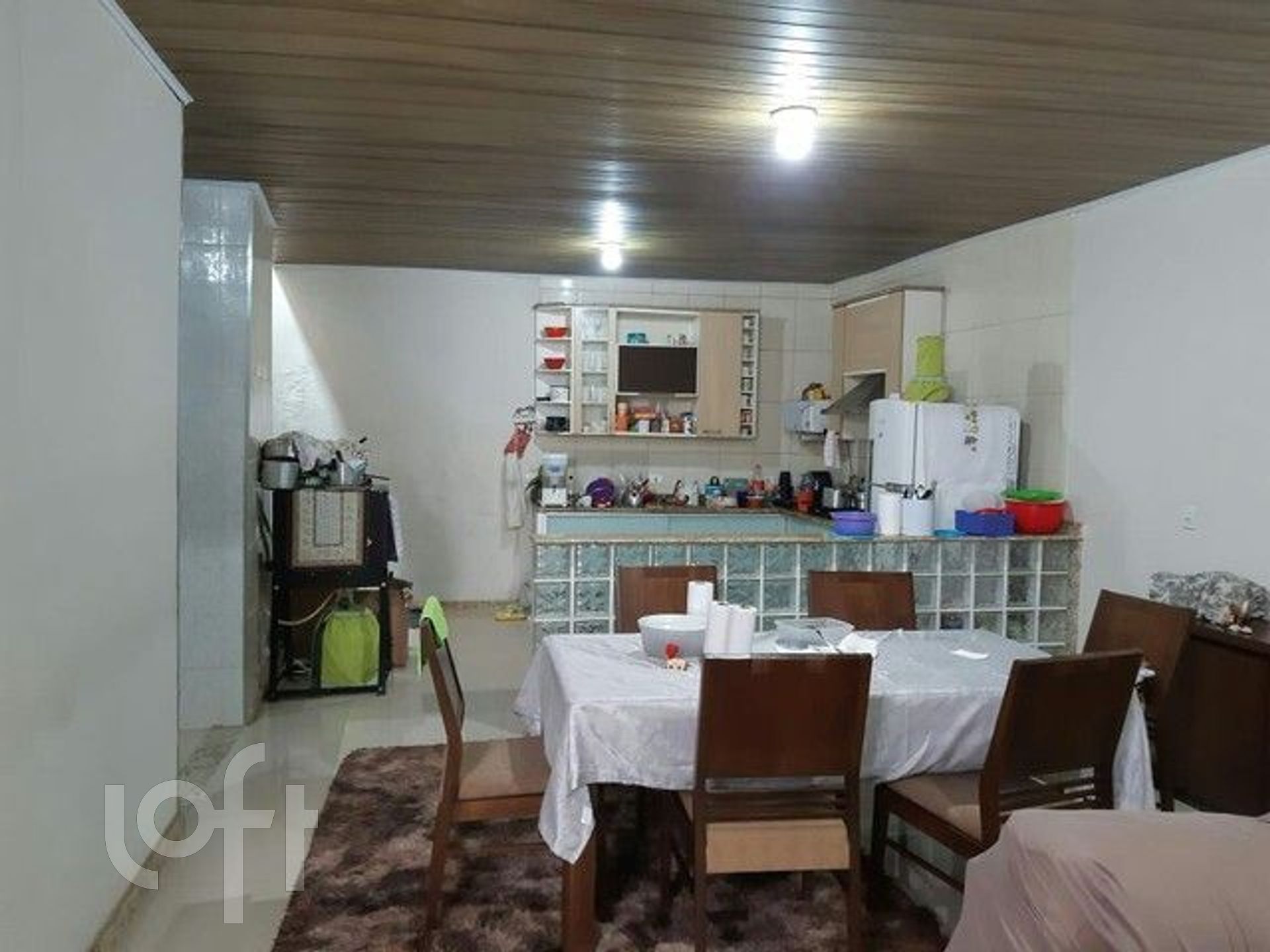 Casa à venda com 3 quartos, 120m² - Foto 1