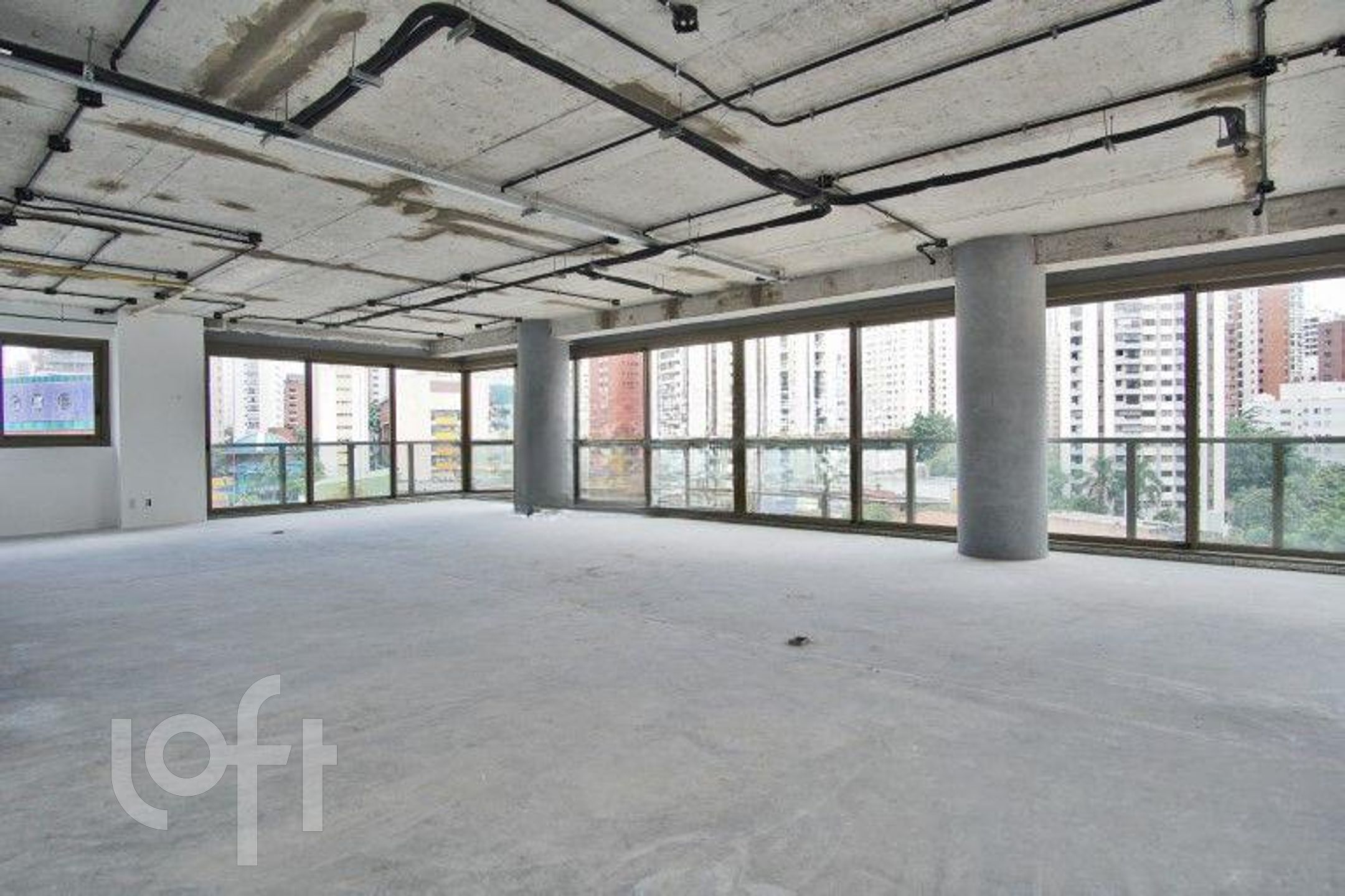 Apartamento à venda com 4 quartos, 358m² - Foto 2