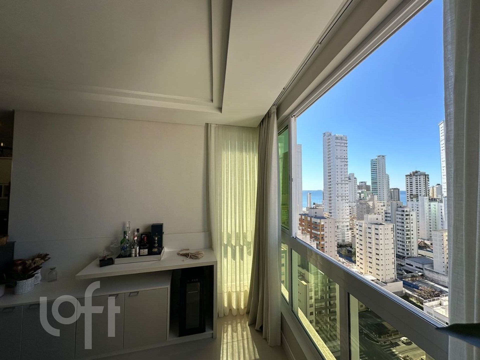 Apartamentos com 125m², 2 quartos, 1 suíte, 2 garagens, no bairro Centro em Balneário Camboriú