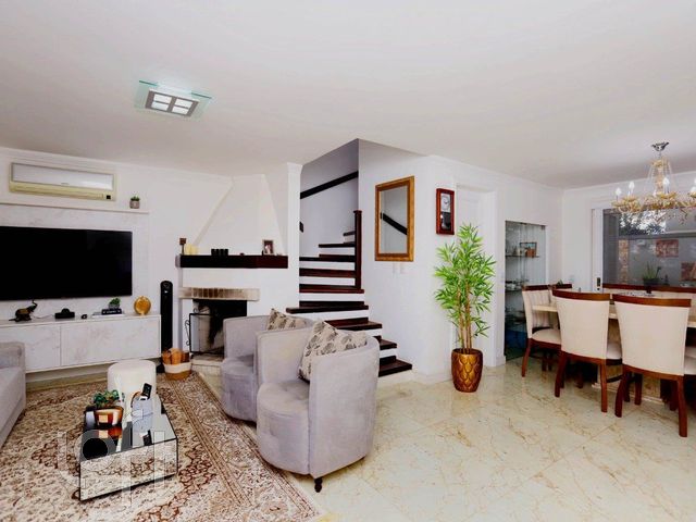 Casa com 186m², 3 dormitórios, 1 suíte, 2 vagas, Chácara das Pedras em Porto Alegre