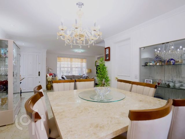 Casa com 186m², 3 dormitórios, 1 suíte, 2 vagas, Chácara das Pedras em Porto Alegre