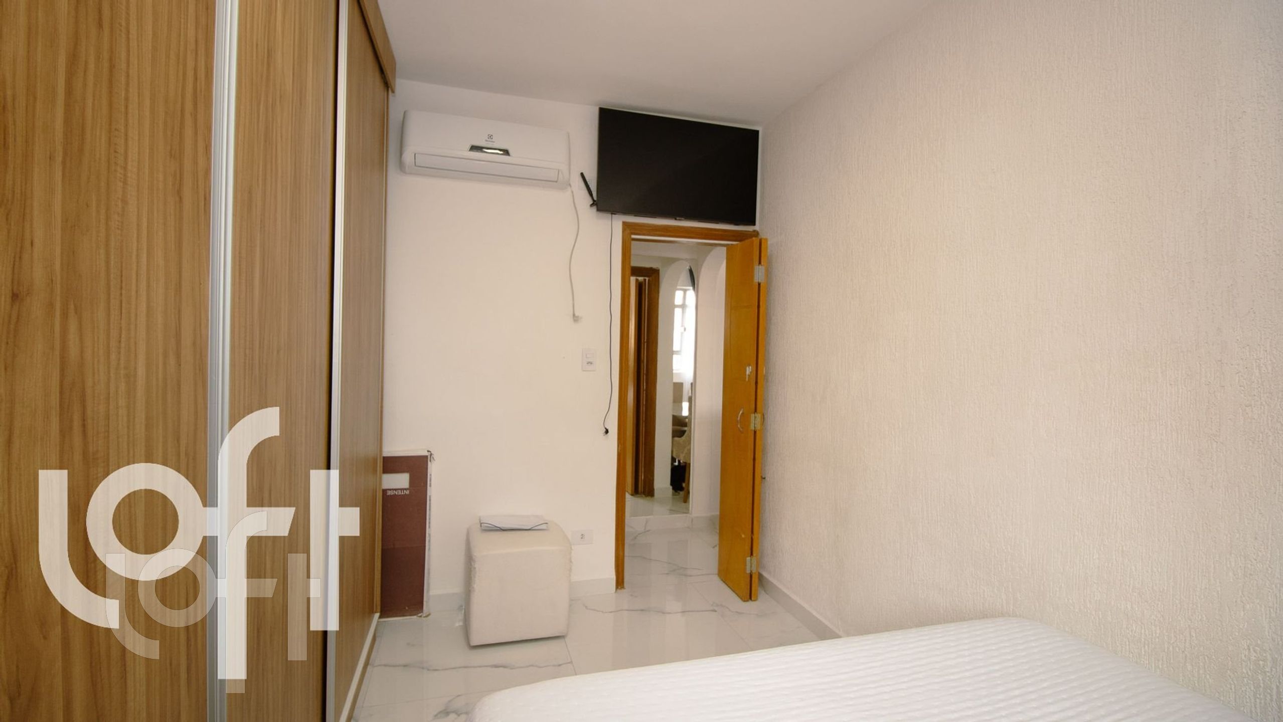 Apartamento à venda com 1 quarto, 70m² - Foto 3