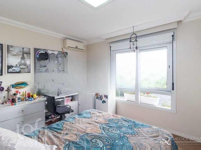 Apartamento com 116m², 2 dormitórios, 1 suíte, 2 vagas, Chácara das Pedras em Porto Alegre