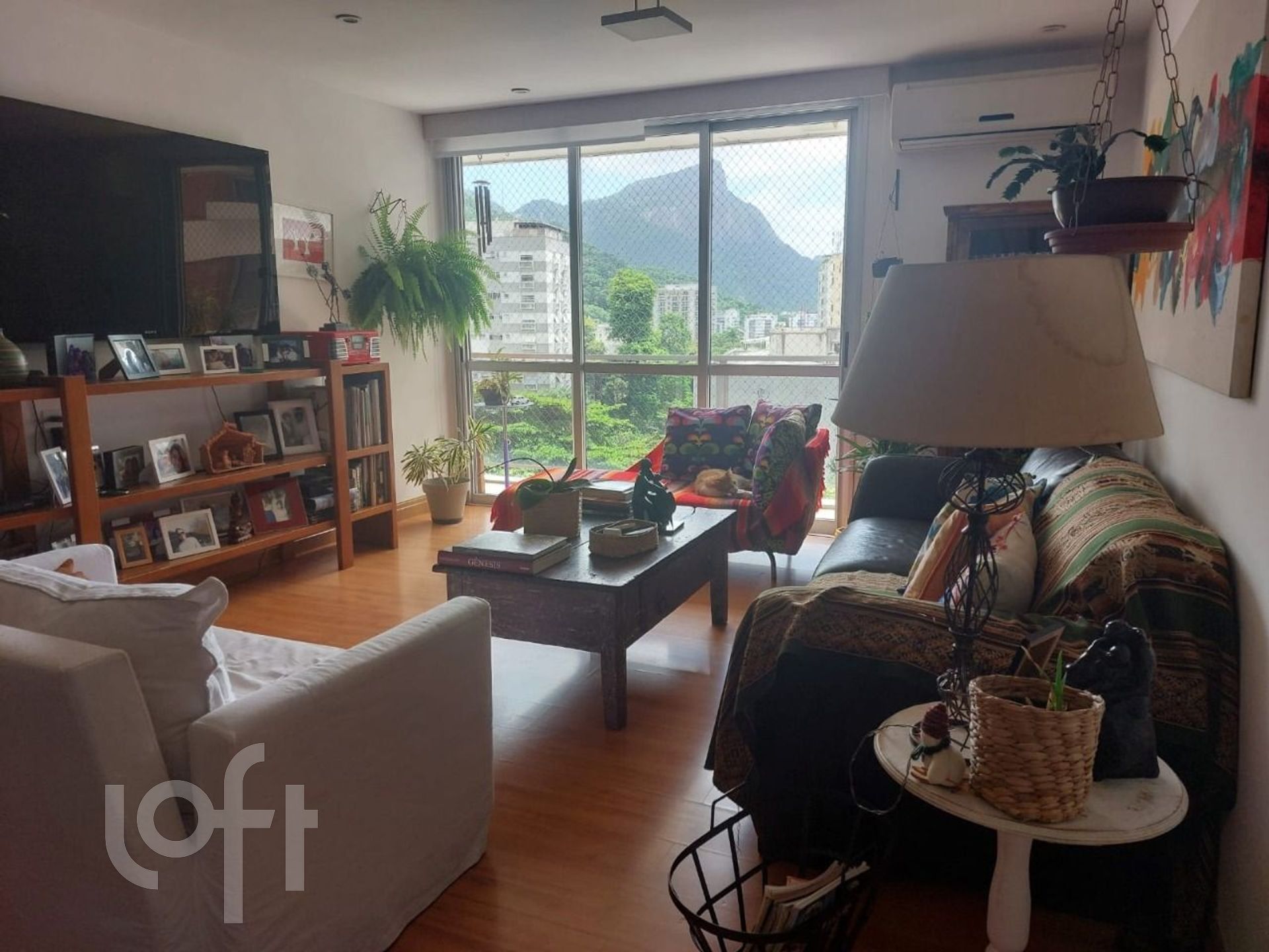 Apartamento à venda com 4 quartos, 140m² - Foto 1