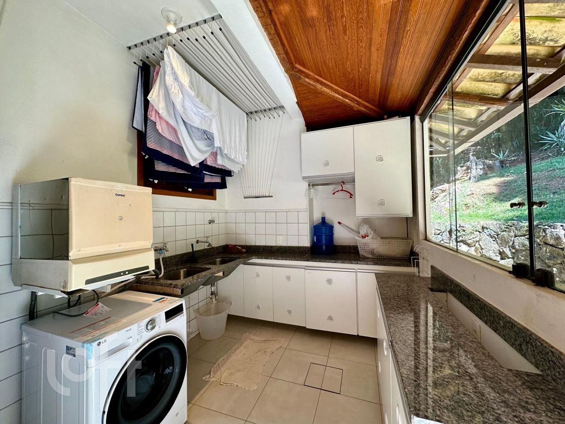 Casa de Condomínio à venda com 4 quartos, 300m² - Foto 38