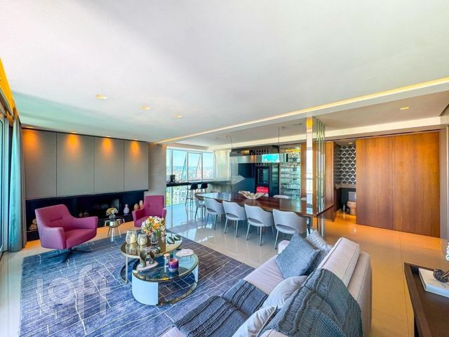 Apartamento com 204m², 3 dormitórios, 3 suítes, 4 vagas, Petrópolis em Porto Alegre