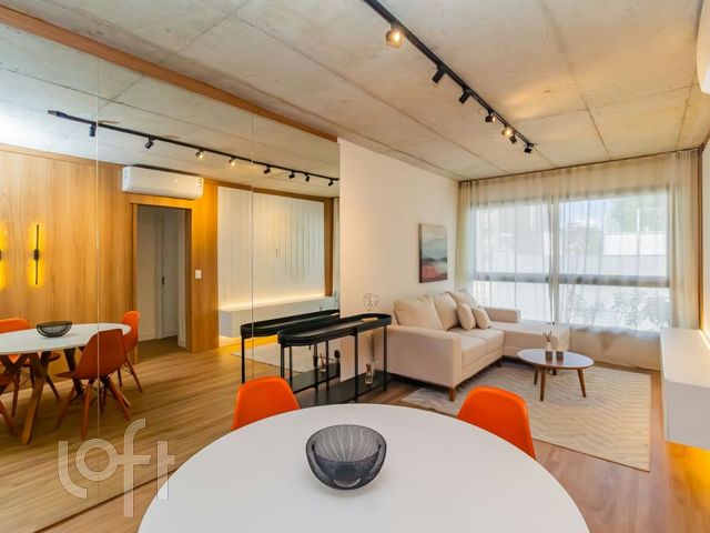 Apartamento com 67m², 2 dormitórios, 1 suíte, 1 vaga, Petrópolis em Porto Alegre