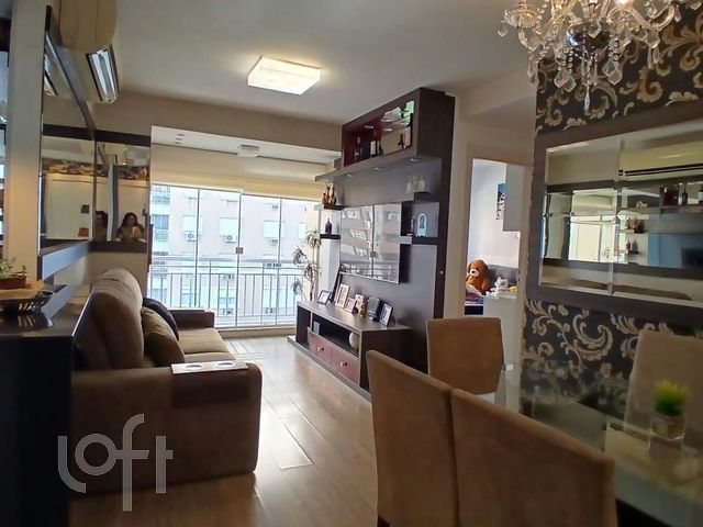 Apartamento com 62m², 2 dormitórios, 1 suíte, 1 vaga, Vila Ipiranga em Porto Alegre