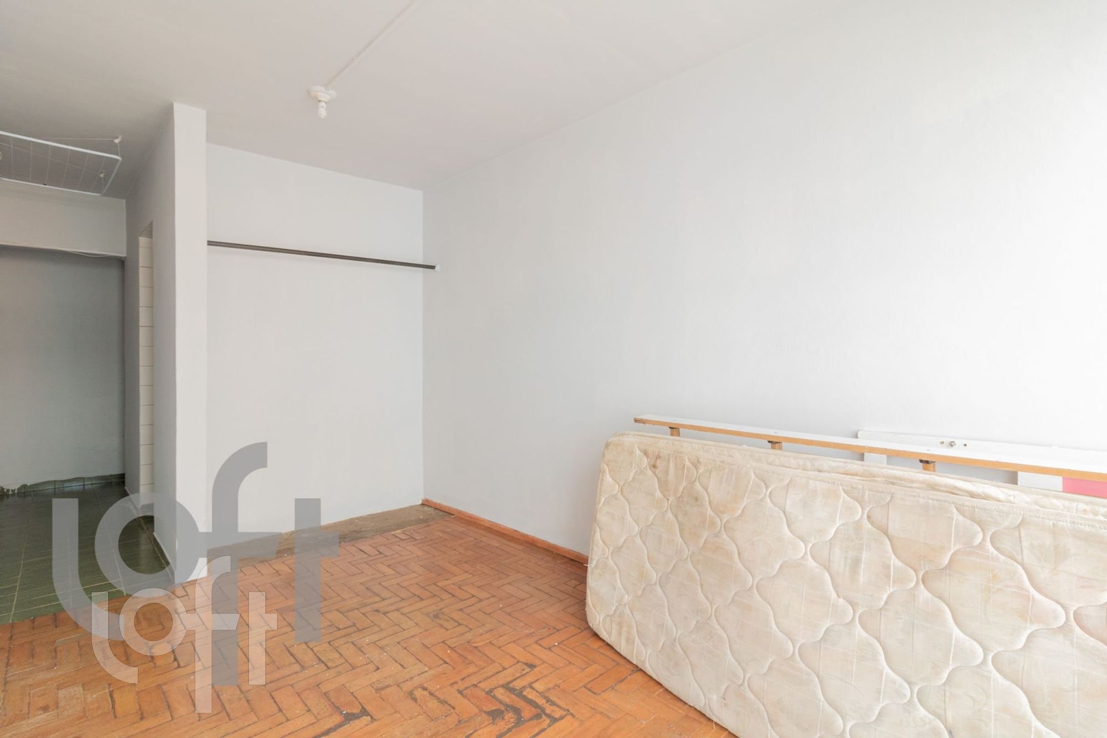 Apartamento à venda com 1 quarto, 37m² - Foto 7