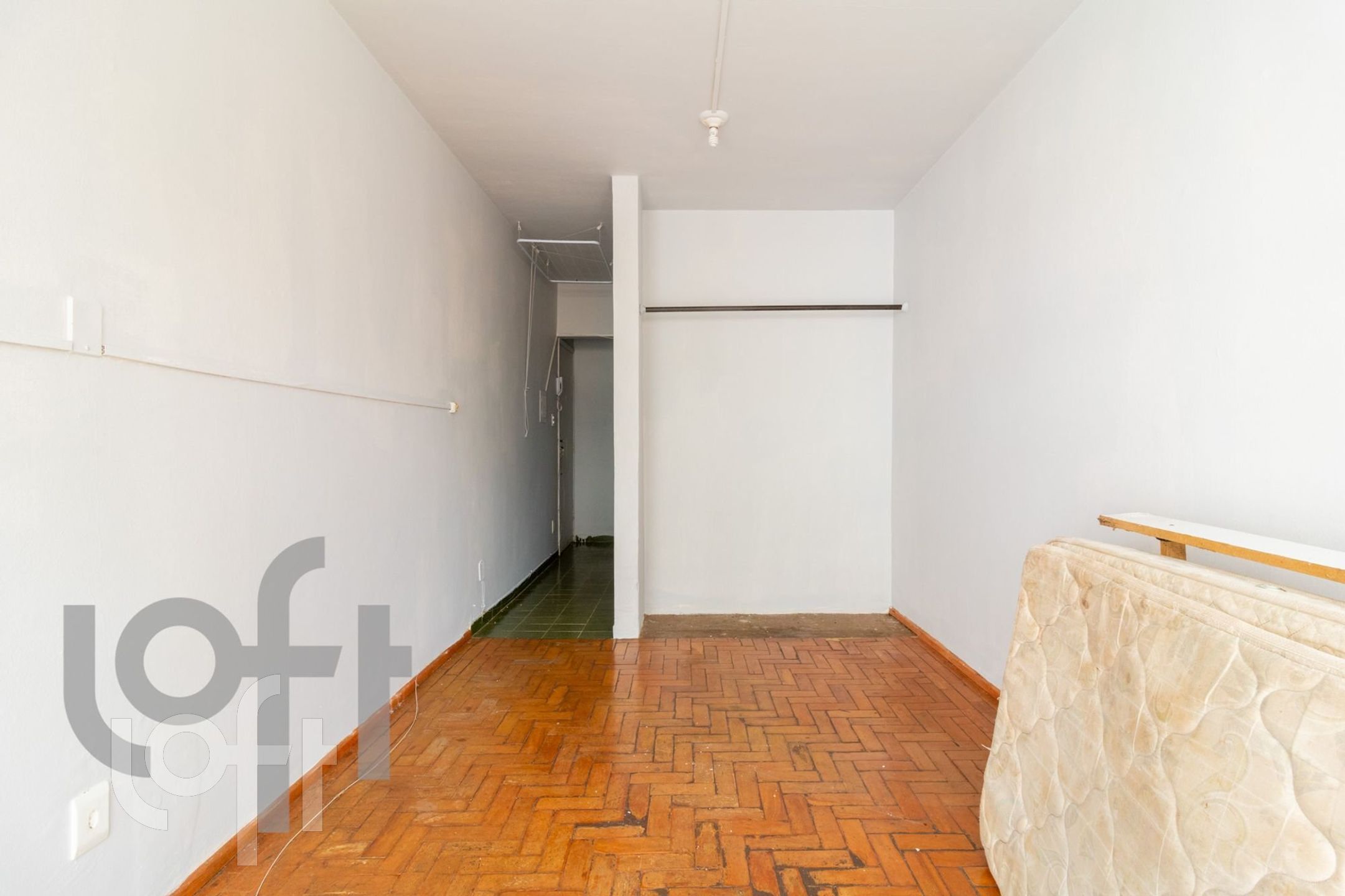 Apartamento à venda com 1 quarto, 37m² - Foto 1