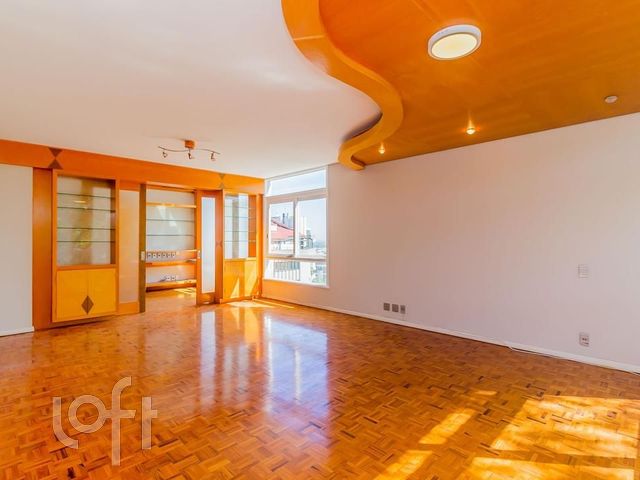Apartamento com 194m², 3 dormitórios, 1 suíte, 1 vaga, Moinhos de Vento em Porto Alegre