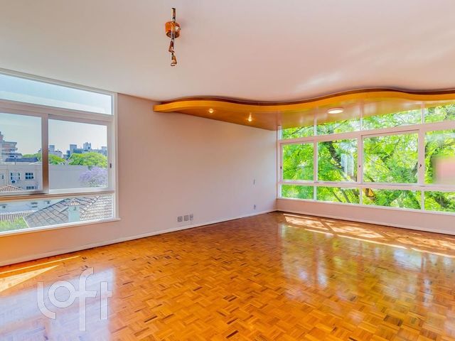 Apartamento com 194m², 3 dormitórios, 1 suíte, 1 vaga, Moinhos de Vento em Porto Alegre