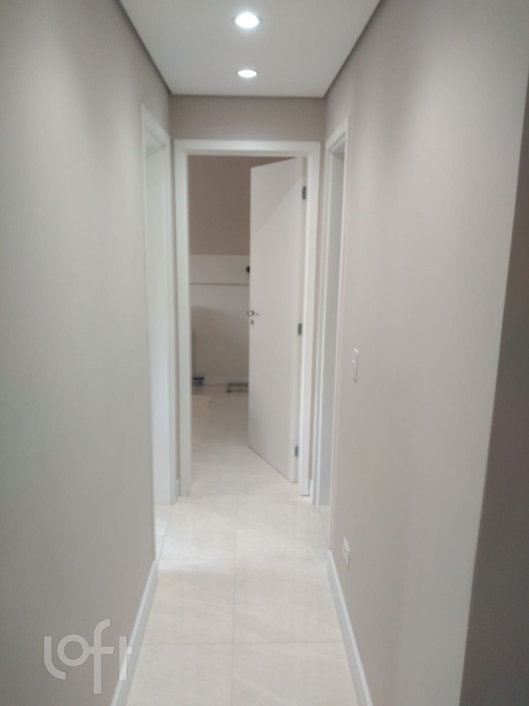 Apartamento à venda com 2 quartos, 61m² - Foto 3