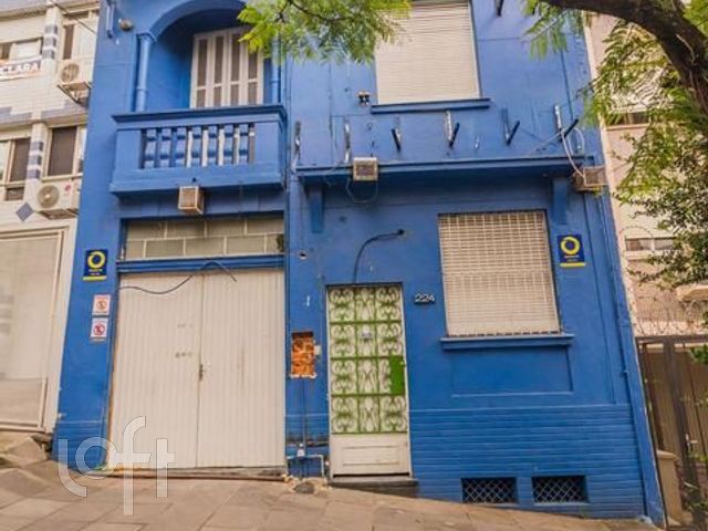 Casa com 200m², 3 dormitórios, 1 vaga, Rio Branco em Porto Alegre