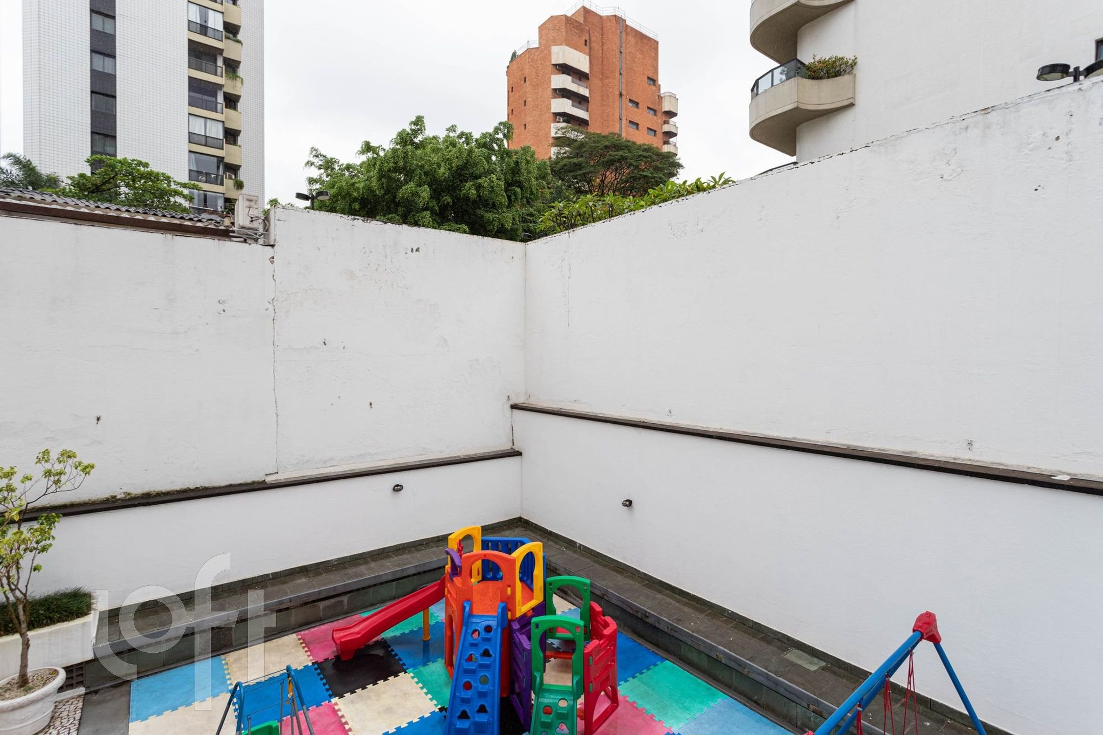 Apartamento à venda com 3 quartos, 149m² - Foto 20