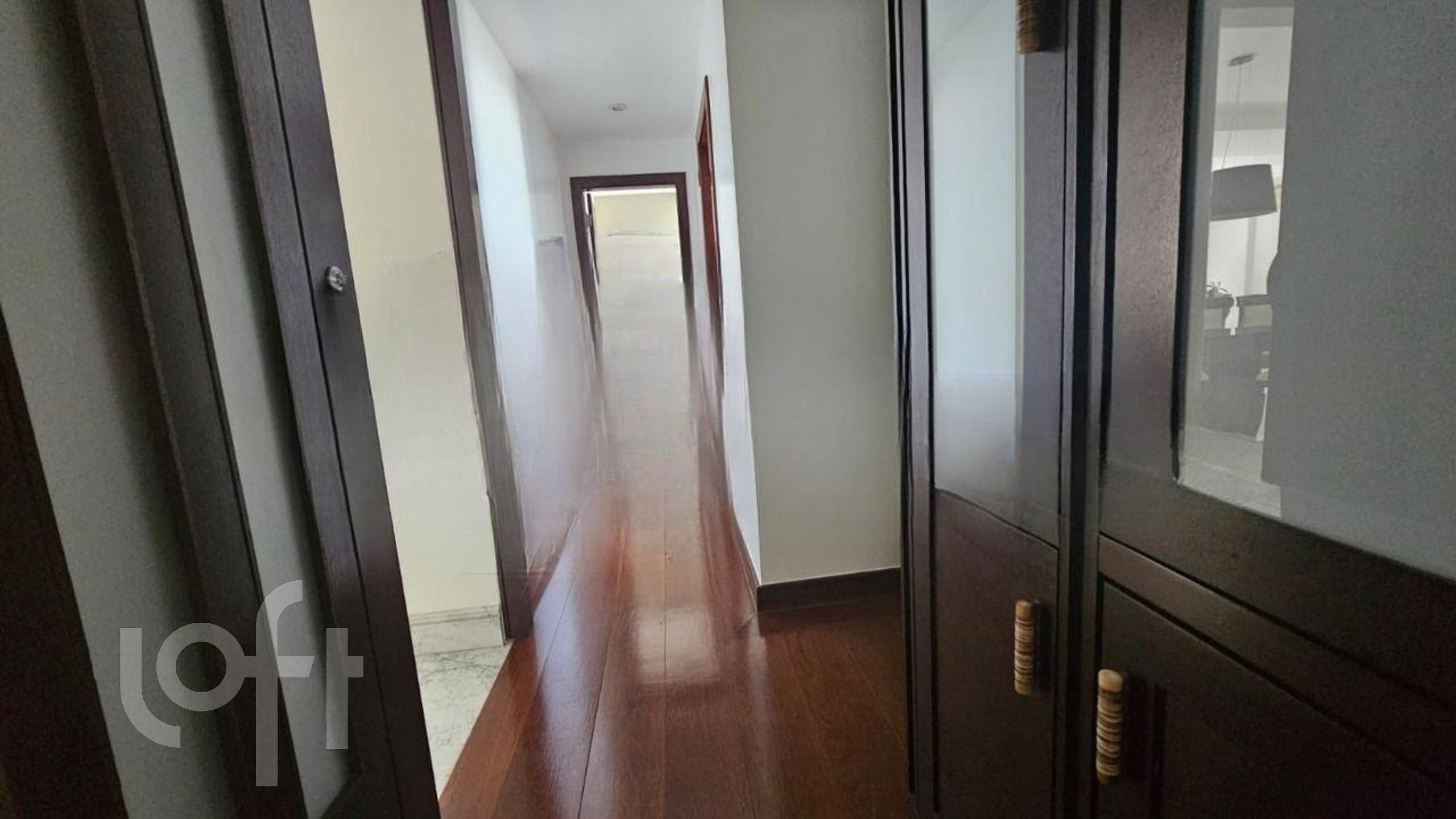 Apartamento à venda com 5 quartos, 215m² - Foto 32