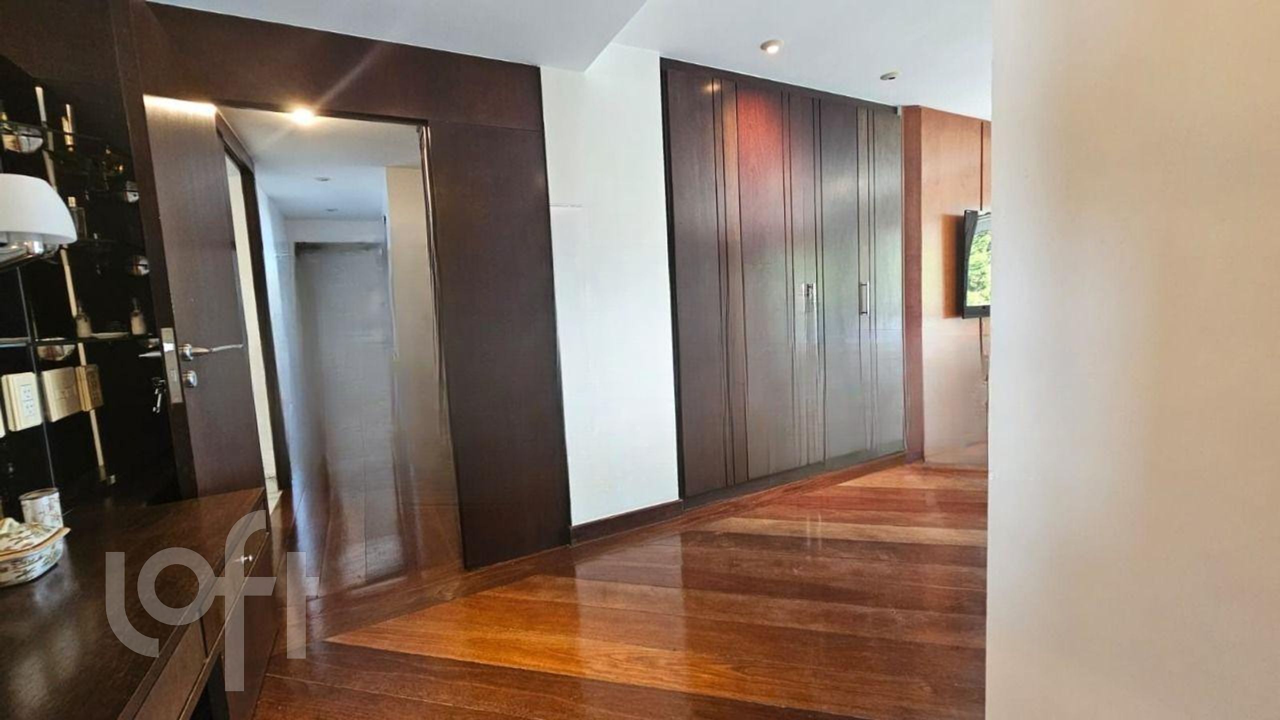 Apartamento à venda com 5 quartos, 215m² - Foto 11