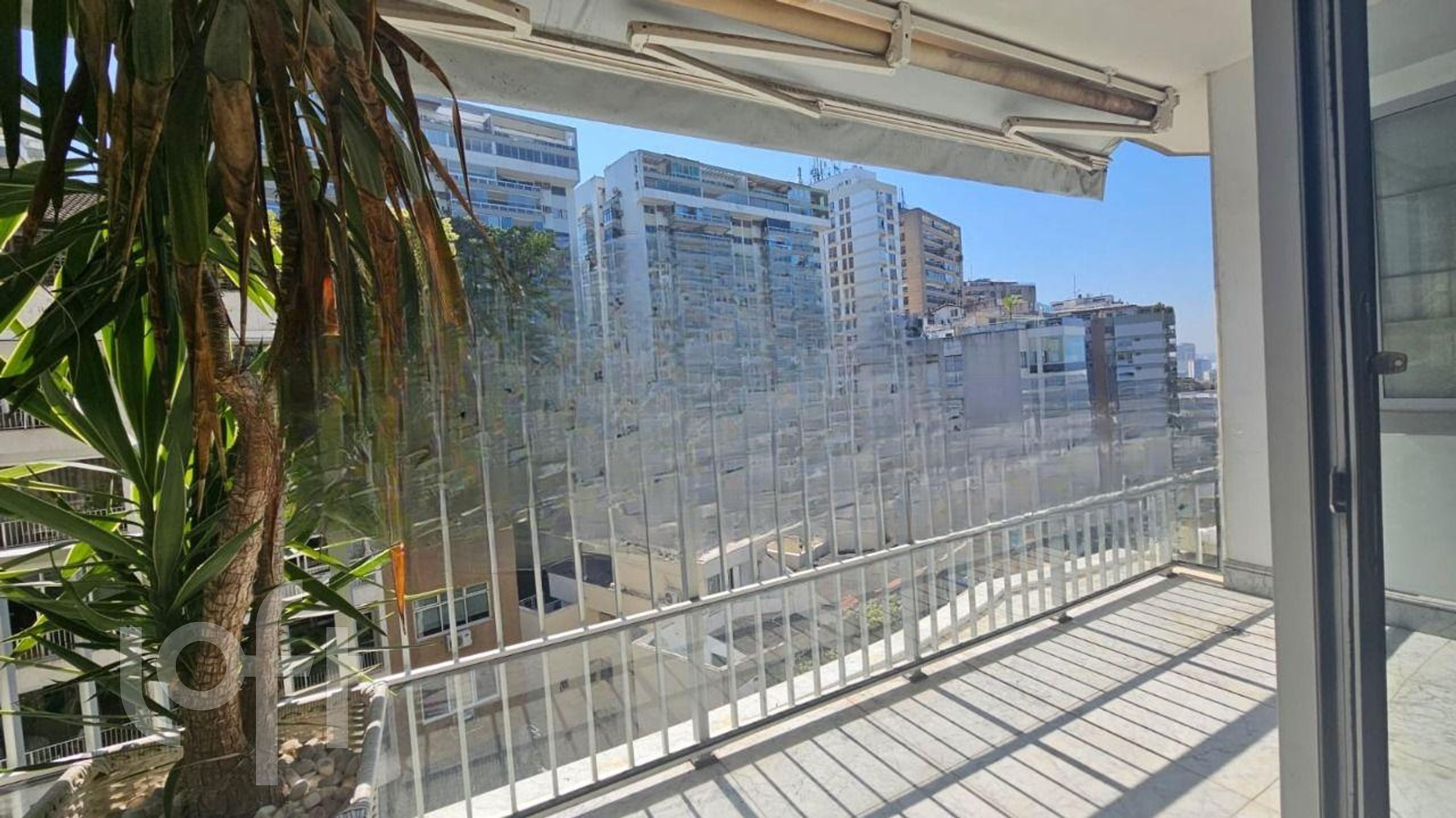 Apartamento à venda com 5 quartos, 215m² - Foto 1