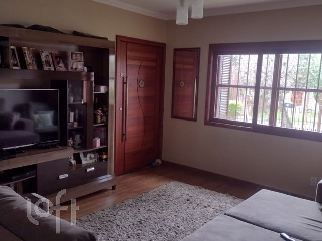 Casa com 149m², 3 dormitórios, 1 suíte, 5 vagas, Vila Ipiranga em Porto Alegre
