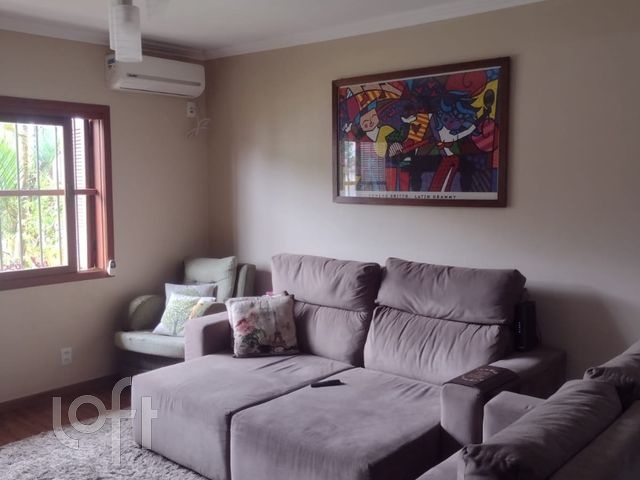 Casa com 149m², 3 dormitórios, 1 suíte, 5 vagas, Vila Ipiranga em Porto Alegre