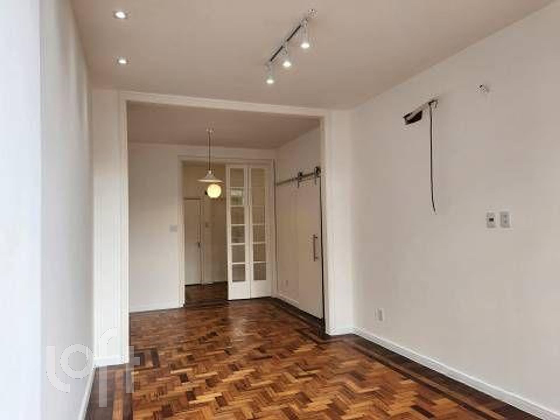 Apartamento à venda com 2 quartos, 87m² - Foto 3