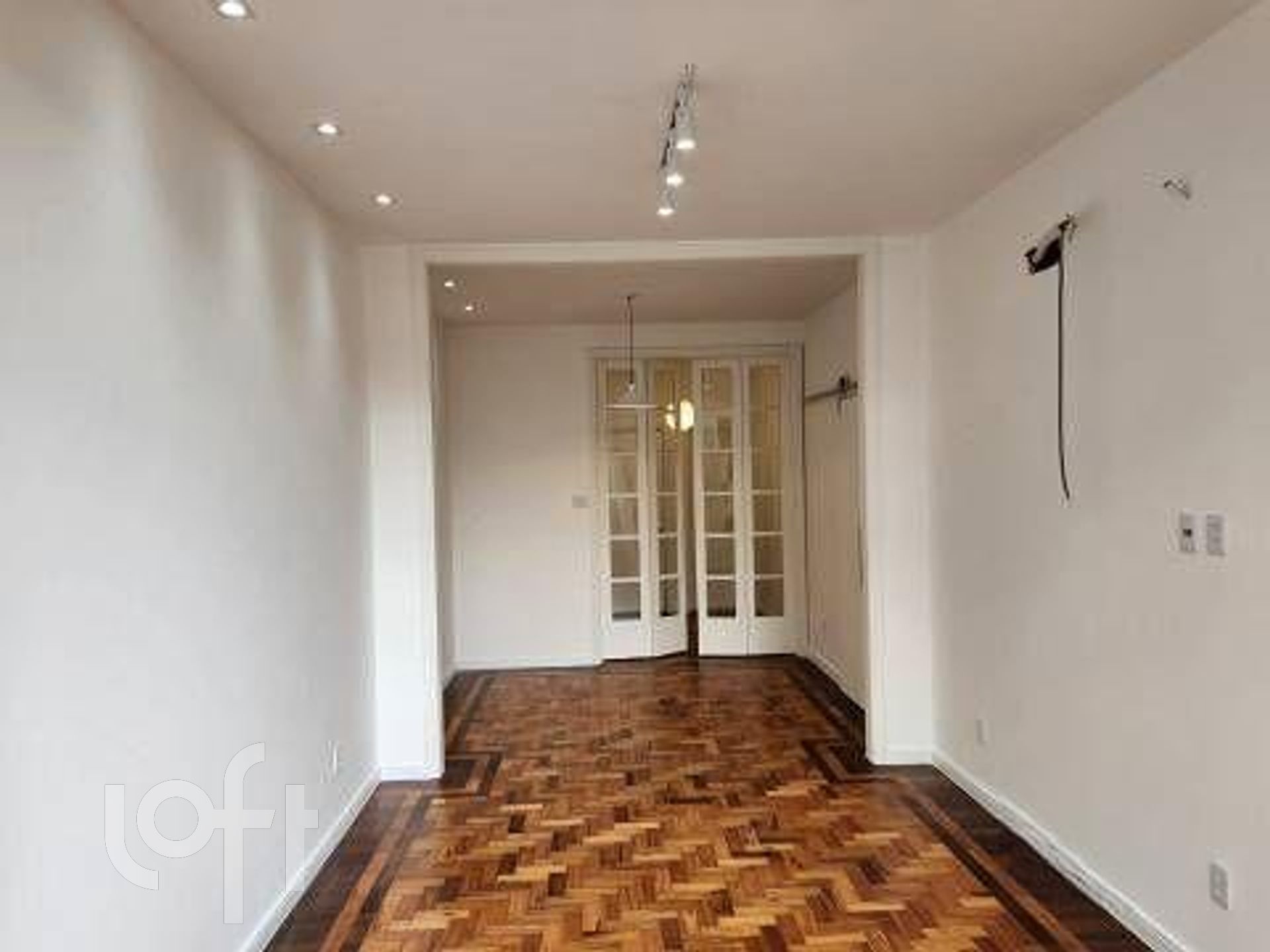 Apartamento à venda com 2 quartos, 87m² - Foto 2