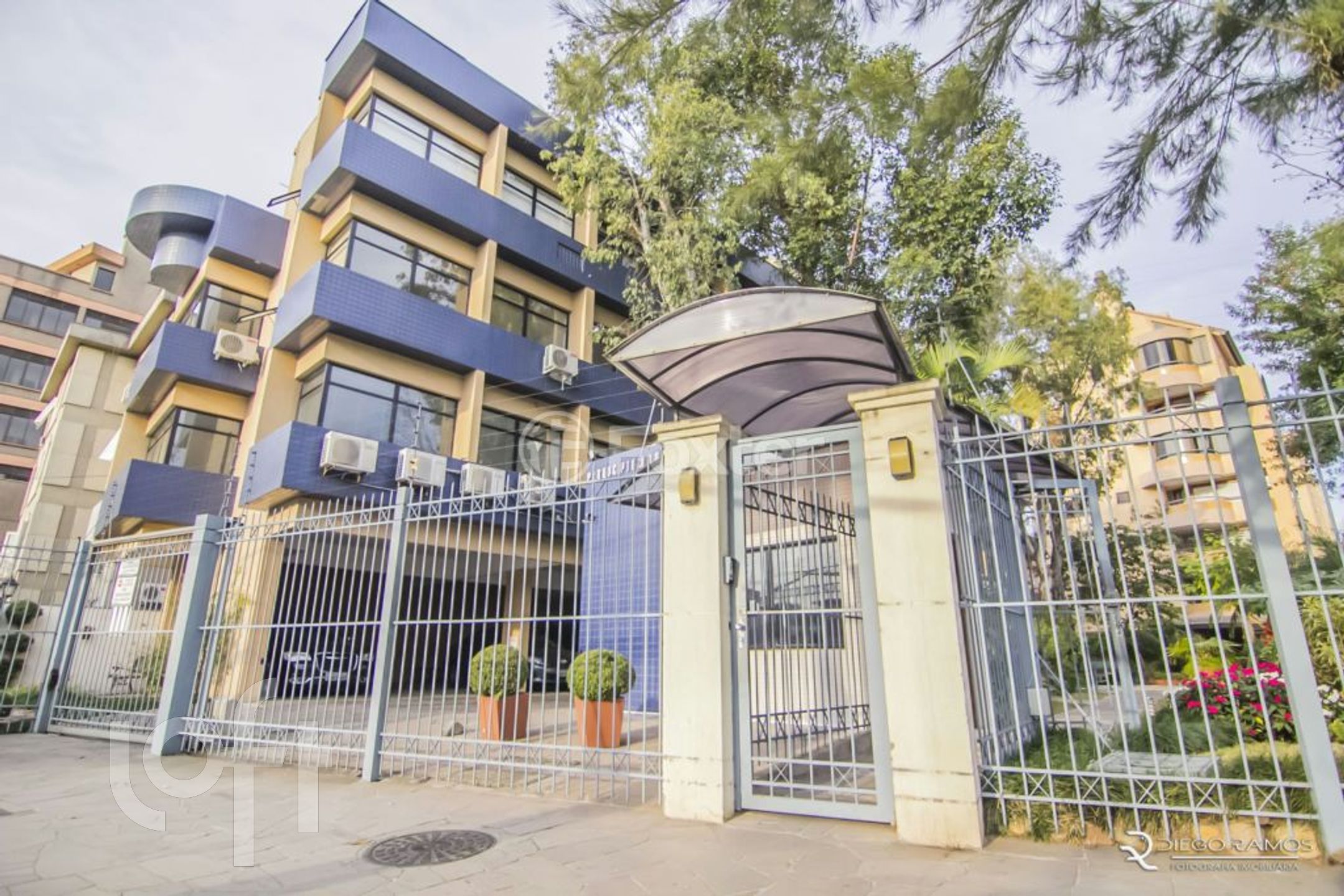 Apartamento com 138m², 1 dormitório, 1 suíte, 1 vaga, Menino Deus em Porto Alegre