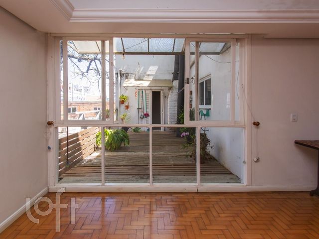 Apartamento com 131m², 3 dormitórios, 2 suítes, Menino Deus em Porto Alegre