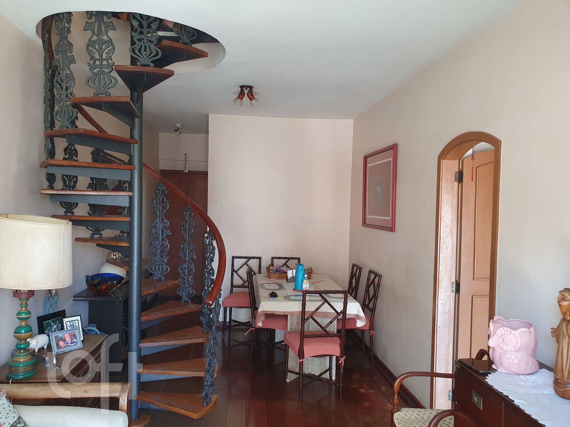 Apartamento à venda com 4 quartos, 157m² - Foto 1