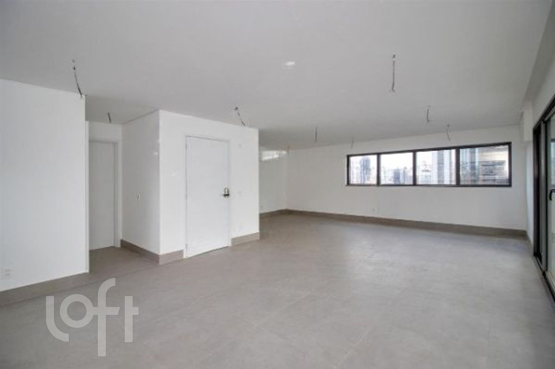 Apartamento à venda com 4 quartos, 246m² - Foto 4