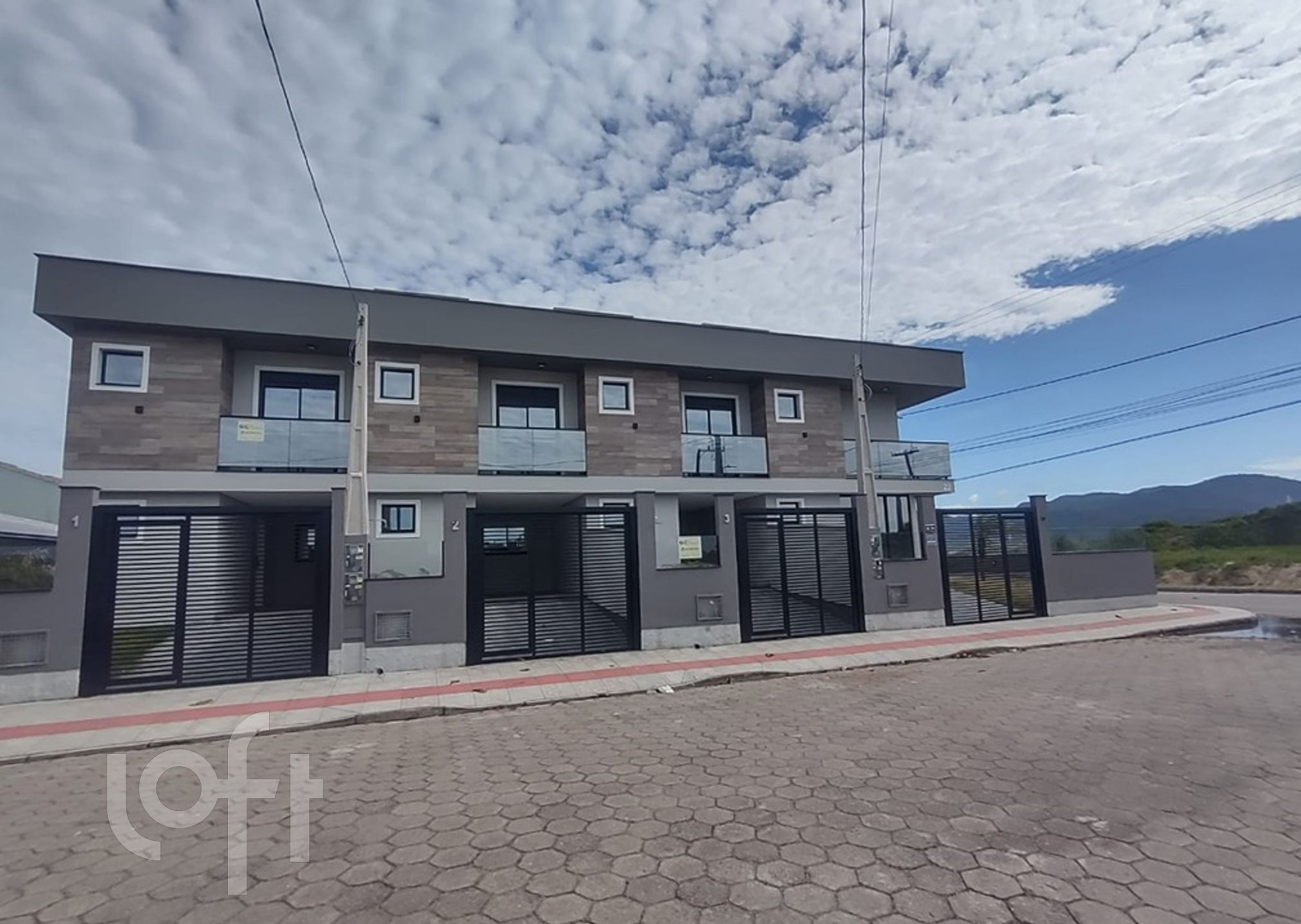 Casa à venda em Balneario Ponta do Papagaio com 81 m², 2 quartos, 2 suítes, 1 vaga