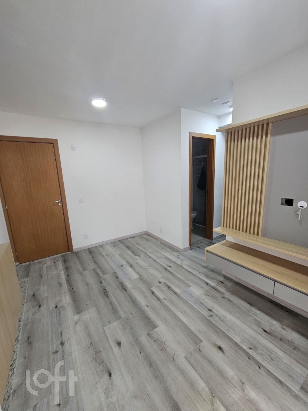 Apartamento à venda com 2 quartos, 80m² - Foto 2