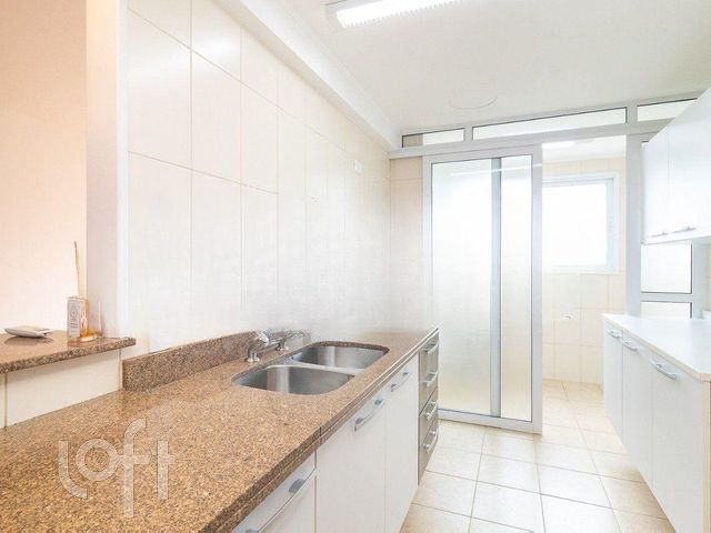 Apartamento com 89m², 3 dormitórios, 1 suíte, 1 vaga, Menino Deus em Porto Alegre