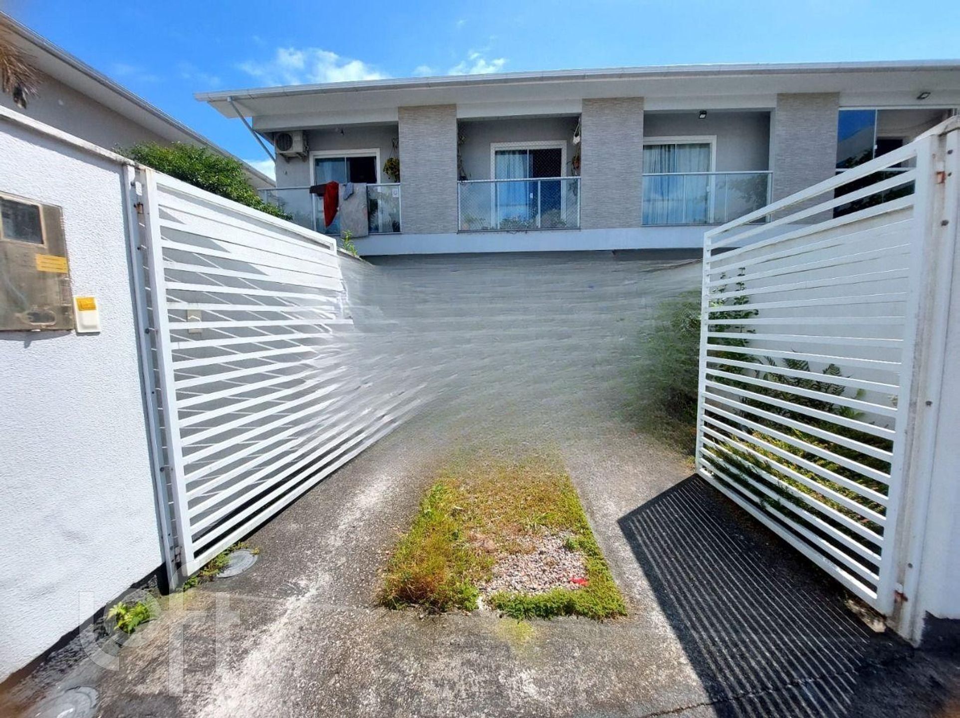 Casa à venda em Nova Palhoca com 66 m², 2 quartos